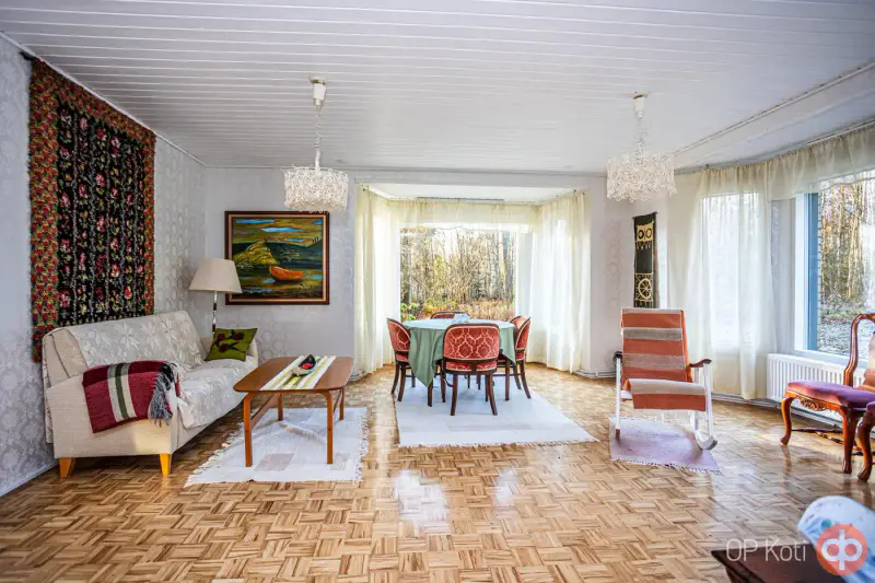 Maison 1991 de 205 m² à la géothermie, 8 668 m² avec rive privée sur l’Unnukka — Leppävirta — 15