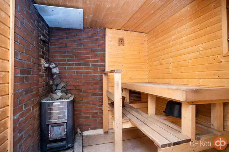 Maison 1991 de 205 m² à la géothermie, 8 668 m² avec rive privée sur l’Unnukka — Leppävirta — 17