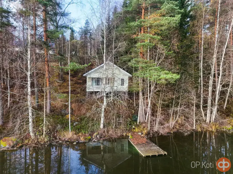 Maison 1991 de 205 m² à la géothermie, 8 668 m² avec rive privée sur l’Unnukka — Leppävirta — 12