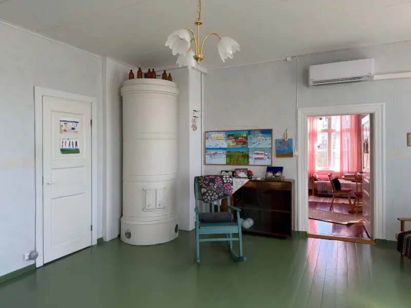 Ferme ancienne (XIXe siècle, 250 m²) sur 13,7 ha avec ~600 m de rive privée sur l’Osmajärvi — Sorsakoski, Leppävirta — 11