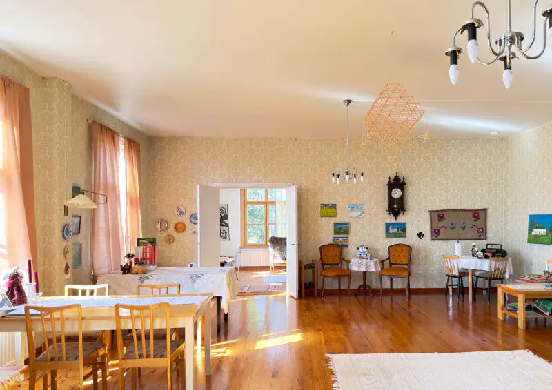 Ferme ancienne (XIXe siècle, 250 m²) sur 13,7 ha avec ~600 m de rive privée sur l’Osmajärvi — Sorsakoski, Leppävirta — 15
