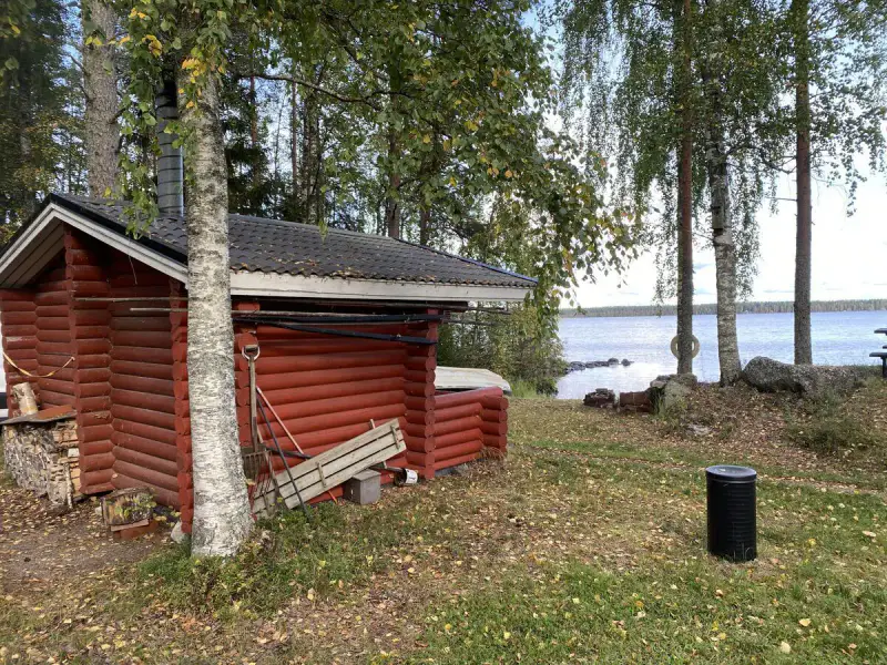 Mökki ~38 m² + lot constructible voisin, rive Lestijärvi, 4 704 m² — Niemi — 1