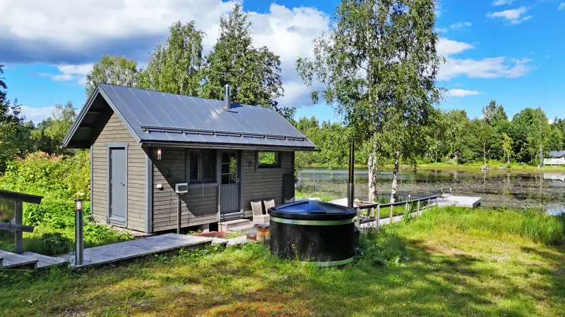 Maison de loisirs 135 m² (2018) + ancien mökki en rondins de 1909 rénové, 1,8 ha et ~100 m de rive sur l’étang Kolinlampi — Koli / Lieksa — 16