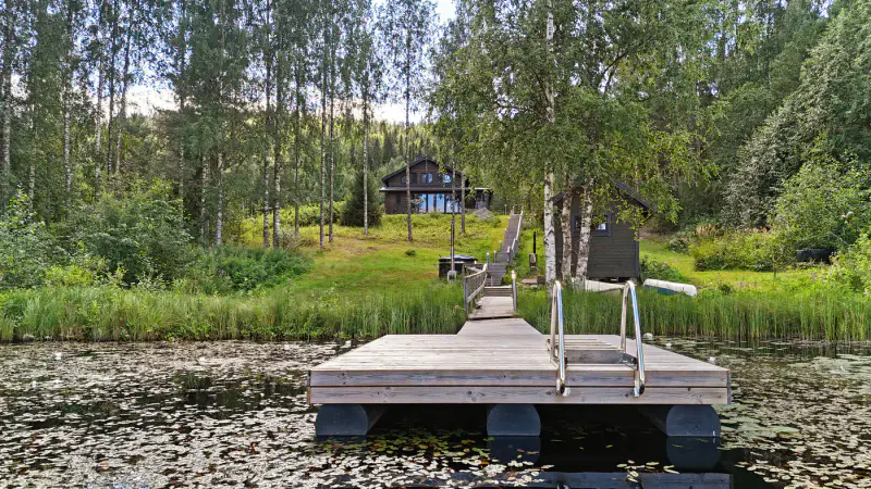 Maison de loisirs 135 m² (2018) + ancien mökki en rondins de 1909 rénové, 1,8 ha et ~100 m de rive sur l’étang Kolinlampi — Koli / Lieksa — 6