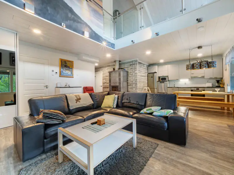 Maison de loisirs 135 m² (2018) + ancien mökki en rondins de 1909 rénové, 1,8 ha et ~100 m de rive sur l’étang Kolinlampi — Koli / Lieksa — 10