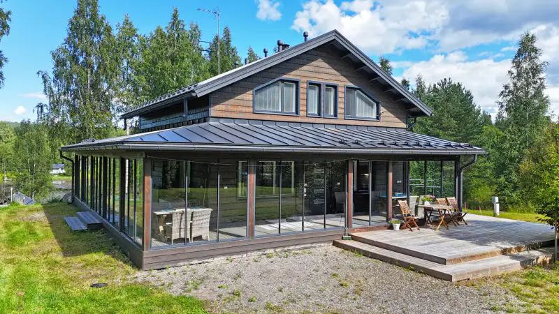Maison de loisirs 135 m² (2018) + ancien mökki en rondins de 1909 rénové, 1,8 ha et ~100 m de rive sur l’étang Kolinlampi — Koli / Lieksa — 3