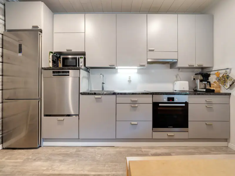 Maison de loisirs 135 m² (2018) + ancien mökki en rondins de 1909 rénové, 1,8 ha et ~100 m de rive sur l’étang Kolinlampi — Koli / Lieksa — 11