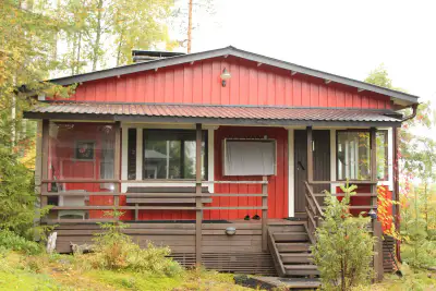 Mökki ~25 m² (1975) + sauna extérieure, 2 626 m², rive lacustre — Lieksa — 1