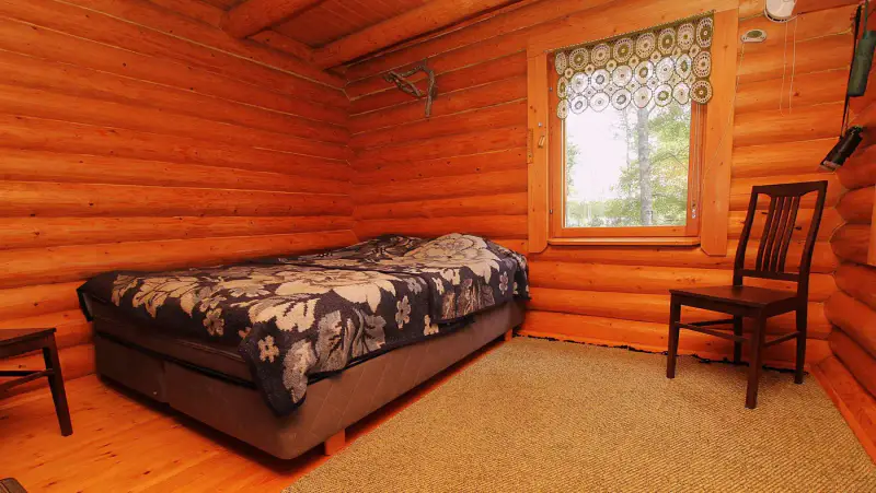 Chalet en rondins ~27 m² (1999) + sauna et bain nordique, 4,95 ha entre Lieksanjoki et lampi — Maurunniemi / Lieksa — 5