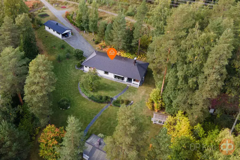 Maison pierre 133 m² (1988) rénovée + sauna, rive Pahakala SE, 7 540 m² — Käsämä / Liperi — 3