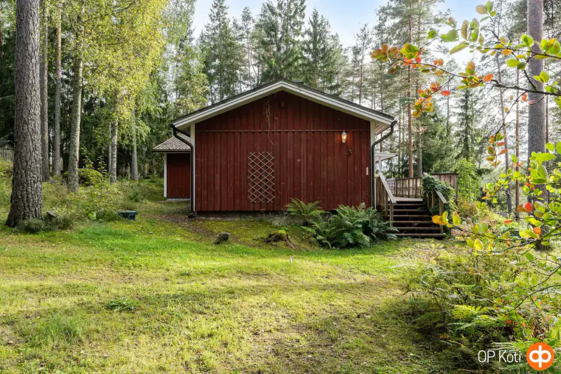 Chalet bi-logement ~135 m² (1956+) + rantasauna, 4 130 m² et rive ouest — Enäjärvi / Karjalohja — 12