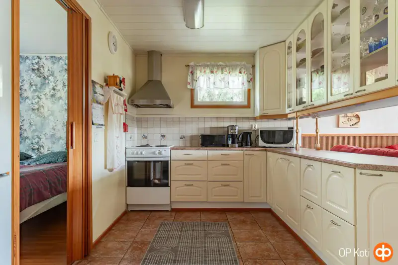 Chalet bi-logement ~135 m² (1956+) + rantasauna, 4 130 m² et rive ouest — Enäjärvi / Karjalohja — 7