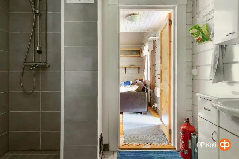 Hirsihuvila Kontio ~39 m² + sauna + aitta, rivière, 6 080 m² — Lohja — 12