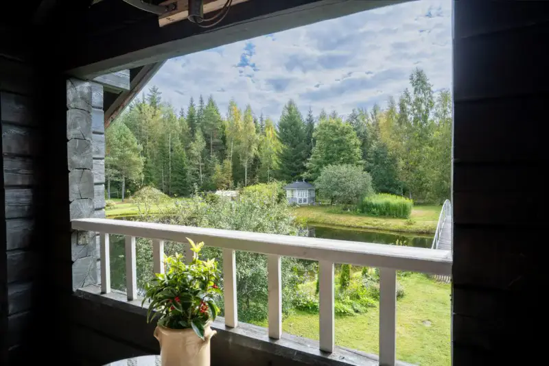 Hirsimökki ~41 m² (2004) + 2 saunas, 3 320 m², Pellavalammi — Loppi — 18
