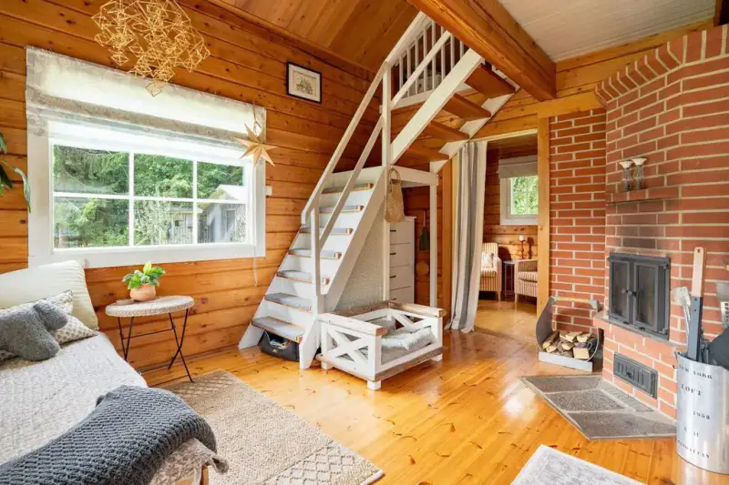Hirsimökki ~41 m² (2004) + 2 saunas, 3 320 m², Pellavalammi — Loppi — 11