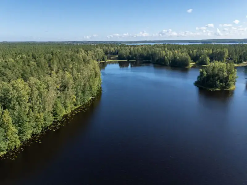 Saunamökki Honka ~25 m², rive Myllyjärvi, 3 500 m² en location — Vojakkala / Loppi — 18