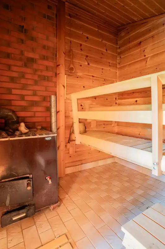 Saunamökki Honka ~25 m², rive Myllyjärvi, 3 500 m² en location — Vojakkala / Loppi — 10