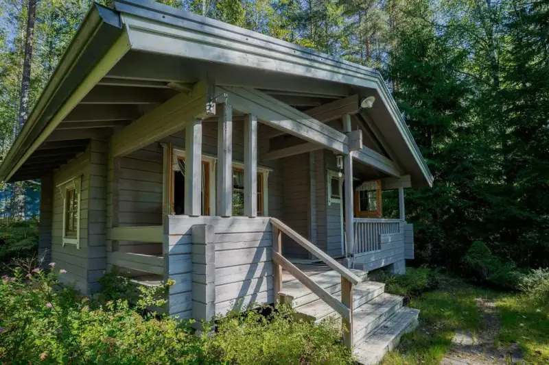 Saunamökki Honka ~25 m², rive Myllyjärvi, 3 500 m² en location — Vojakkala / Loppi — 1
