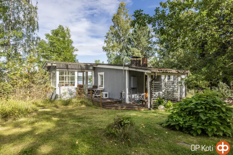 Mökki ~31 m² (1969) + sauna, 4 270 m², Loppijärvi — Sajaniemi / Loppi — 4