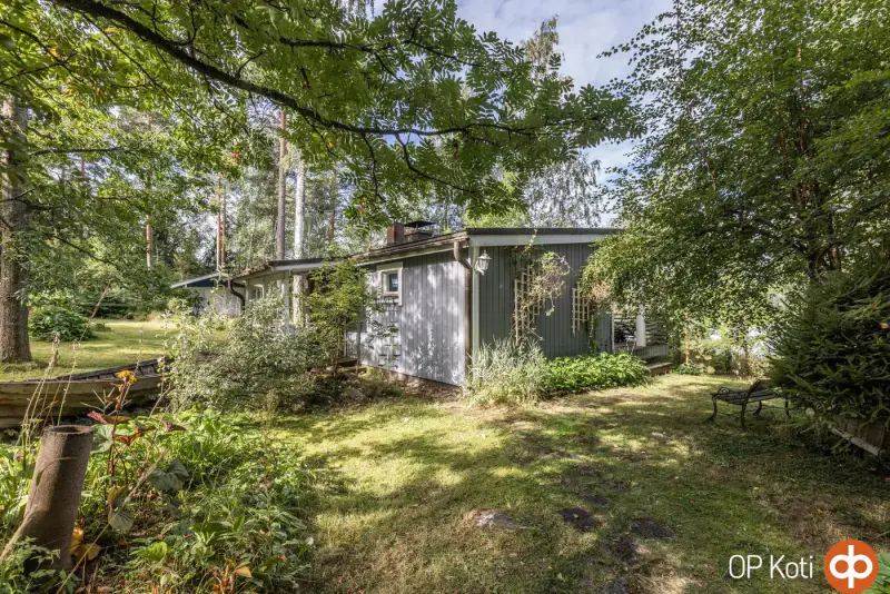Mökki ~31 m² (1969) + sauna, 4 270 m², Loppijärvi — Sajaniemi / Loppi — 12