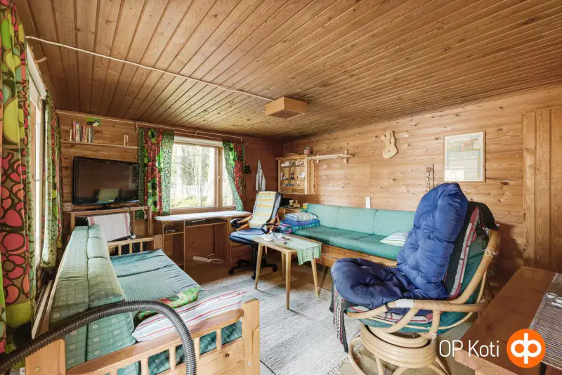 Mökki ~30 m² (1972) + sauna de rive, 2 525 m² et rive ouest — Vainosenjärvi / Kannuskoski — 9
