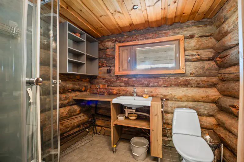 Mökki 2005 + sauna bois, rive Kaijanselkä (~70 m), 7 270 m² — Kolho / Mänttä-Vilppula — 12