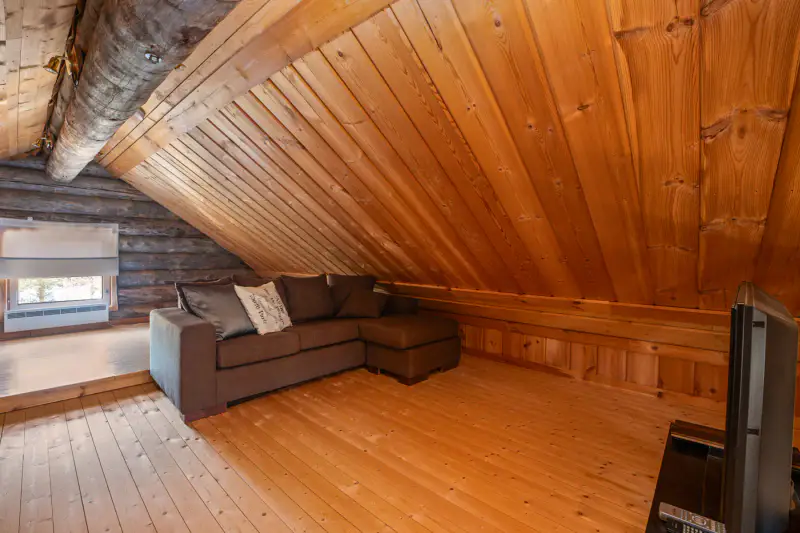 Mökki 2005 + sauna bois, rive Kaijanselkä (~70 m), 7 270 m² — Kolho / Mänttä-Vilppula — 8