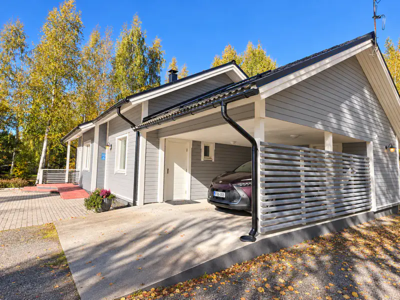 Maison de loisirs 120 m² (2011) avec piscine intérieure + sauna de rive, plage de sable et ponton sur le Pyhävesi, 2 470 m² — Pyhäkoski / Mäntyharju — 5