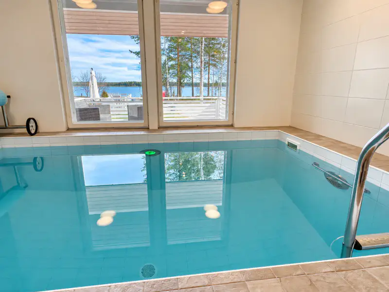 Maison de loisirs 120 m² (2011) avec piscine intérieure + sauna de rive, plage de sable et ponton sur le Pyhävesi, 2 470 m² — Pyhäkoski / Mäntyharju — 9