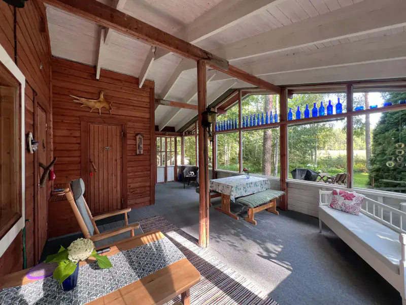 Mökki soigné ~40 m² + sauna, rive Sourlampi, 6 800 m² — Pertunmaa / Mäntyharju — 2