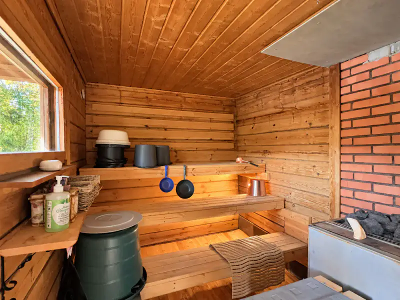 Mökki en rondins ~35 m² (1976) + sauna, 3 950 m² en zone RA (290 m² constructibles) et rive privée sur le Kallavesi — Mäntyharju — 14