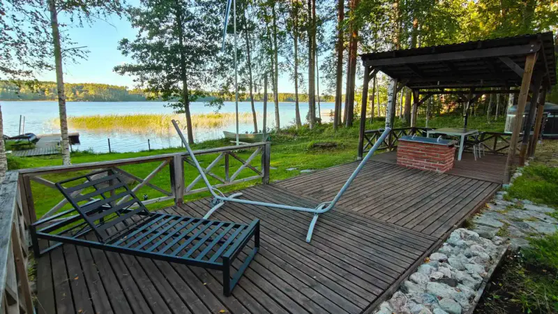 Mökki 57 m² rénové 2019 + sauna bois, Tarhavesi ~50 m, 3 350 m² — Hietaniemi — 11