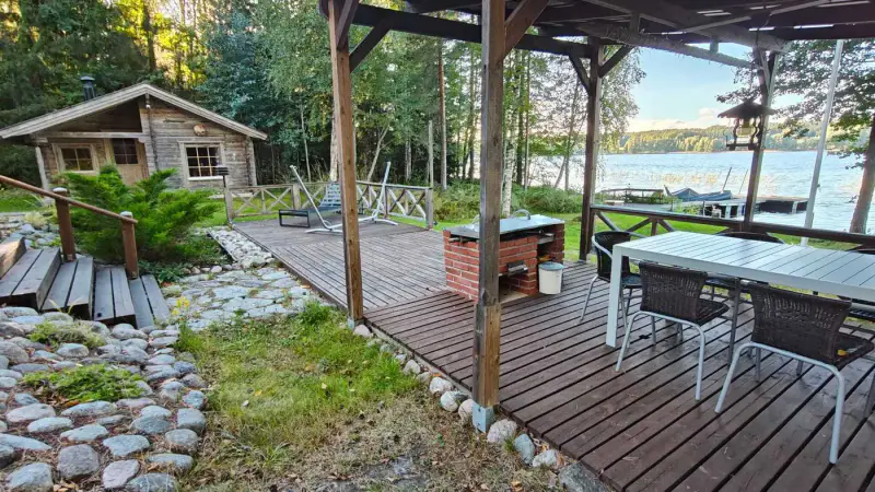 Mökki 57 m² rénové 2019 + sauna bois, Tarhavesi ~50 m, 3 350 m² — Hietaniemi — 10