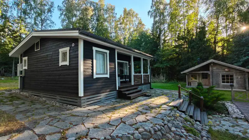 Mökki 57 m² rénové 2019 + sauna bois, Tarhavesi ~50 m, 3 350 m² — Hietaniemi — 5