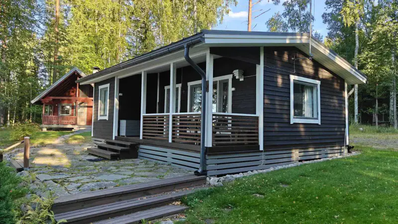 Mökki 57 m² rénové 2019 + sauna bois, Tarhavesi ~50 m, 3 350 m² — Hietaniemi — 2