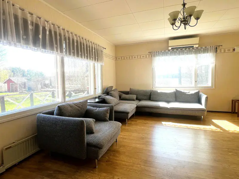 Mökki ~110 m² + 2 rantasaunas, rive sable Pyhävesi, 3 015 m² — Mäntyharju — 8
