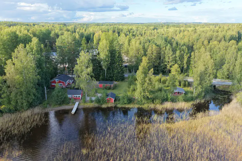 Mökki ~110 m² + 2 rantasaunas, rive sable Pyhävesi, 3 015 m² — Mäntyharju — 2