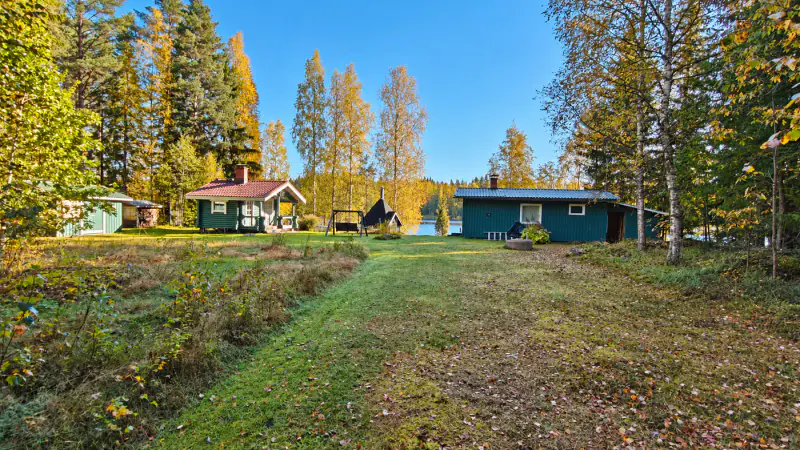 Mökki ~45 m² (1973) + sauna en rondins 1998, 6 800 m² et 125 m de rive sur le Lylys — Joutsjärvi / Mäntyharju — 4