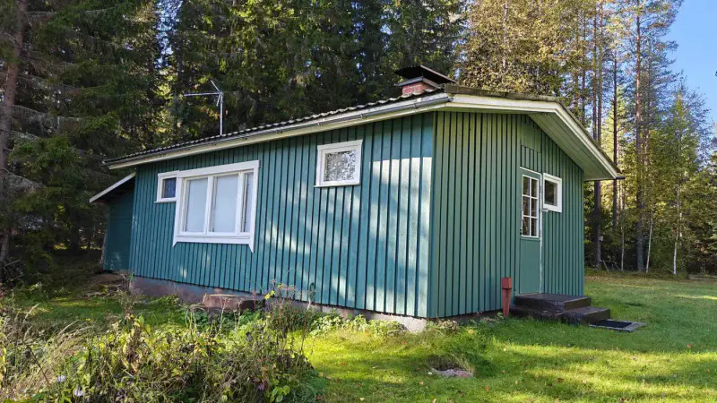 Mökki ~45 m² (1973) + sauna en rondins 1998, 6 800 m² et 125 m de rive sur le Lylys — Joutsjärvi / Mäntyharju — 9
