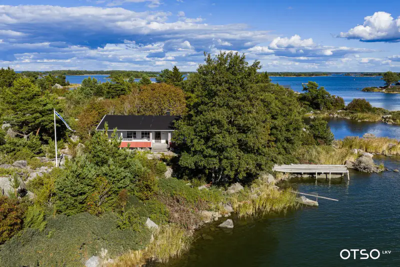 Mökki ~75 m² (1990) + rantasauna, île Pihlava-Linskeri ~1,5 ha et rive mer privée — Oura / Merikarvia — 5