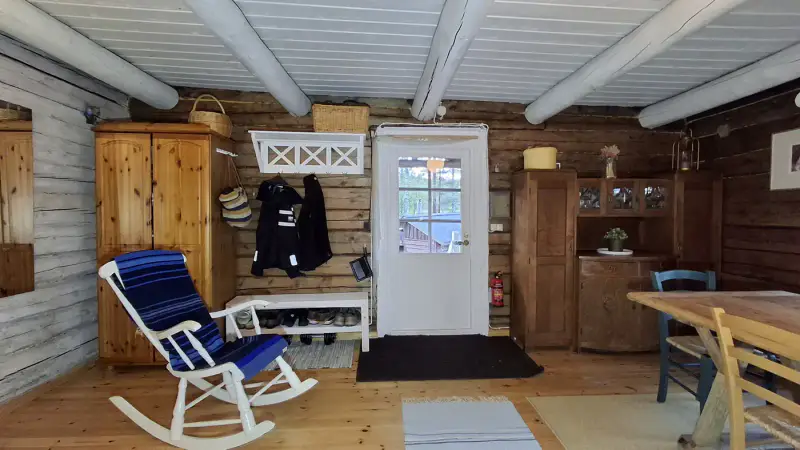 Hirsihuvila ~90 m² (1989) + sauna, 3 850 m², Kuolimo (île) — Suomenniemi / Mikkeli — 6
