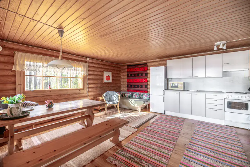 Chalet en rondins 1981, 55 m², rive privée Saimaa, 2 210 m² — Anttola, Mikkeli — 2