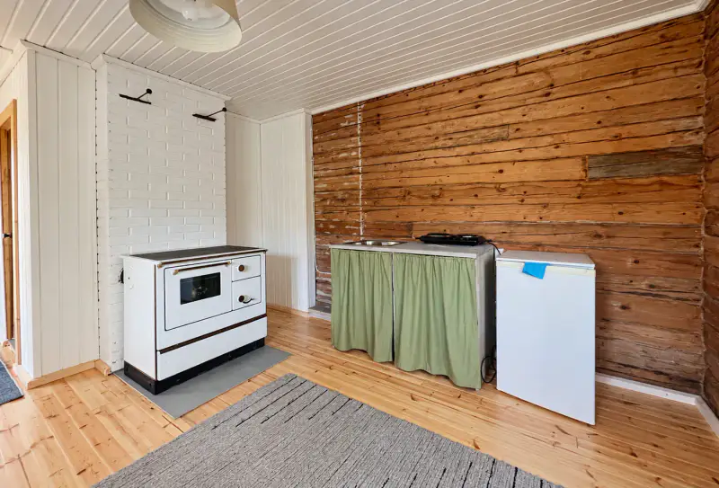 Mökki rondins ~24 m² (1988) + aitta, 8 700 m² autour du lampi Likolampi — Suomenniemi / Mikkeli — 9