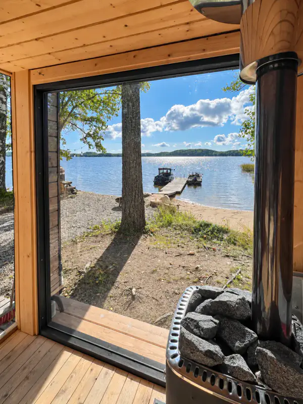 Mökki ~20–25 m² (1964) + rantasauna 2025, 9 150 m², plage Saimaa / Louhivesi — Mikkeli — 1