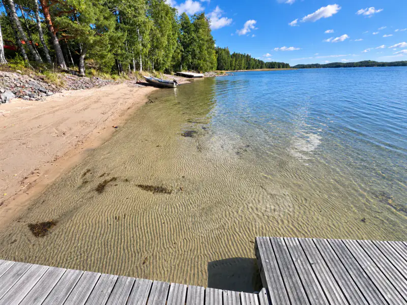 Mökki ~20–25 m² (1964) + rantasauna 2025, 9 150 m², plage Saimaa / Louhivesi — Mikkeli — 8