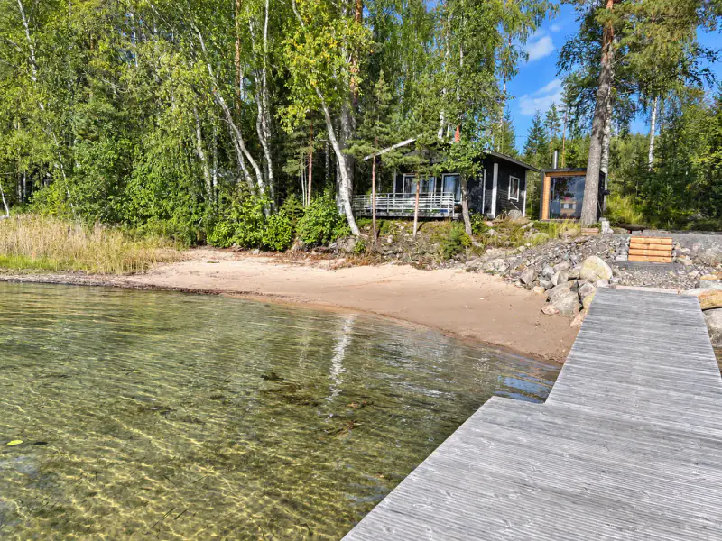 Mökki ~20–25 m² (1964) + rantasauna 2025, 9 150 m², plage Saimaa / Louhivesi — Mikkeli — 9