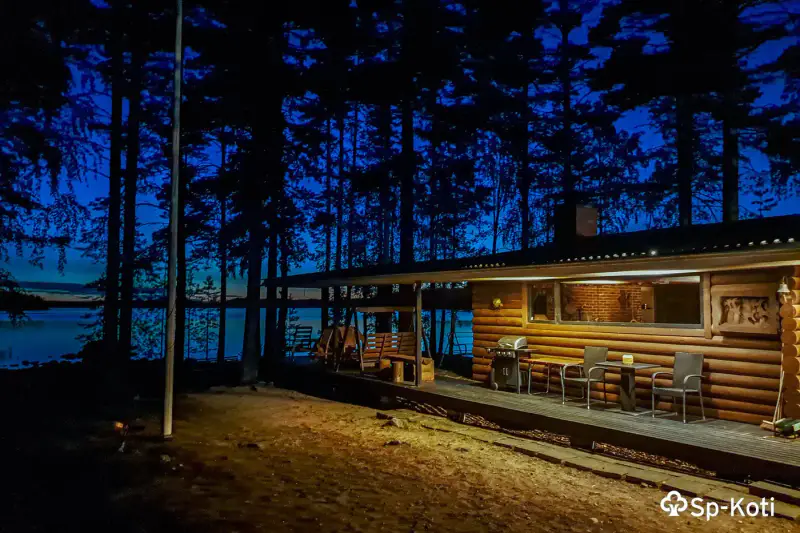 Pyöröhirsimökki 120 m² (1965) + rantasauna et vierasmaja, 1 ha et ~150 m de rive privée Saimaa Yövesi — Liikasenniemi / Mikkeli — 15