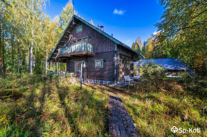 Hirsihuvila ~130 m² (2007) + sauna, 10 340 m², Munasenlampi — Rahula / Mikkeli — 2