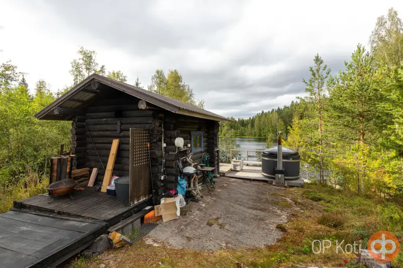 Maison 1989 ~103 m² + gîte, savusauna et 12 chambres en aittas, 5,59 ha et rive Lahnalampi — Suomenniemi / Mikkeli — 15
