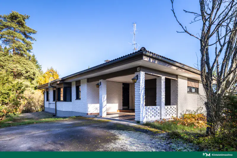 Maison ~182 m² (1989) + rantasauna 1991, 3 350 m² et rive Saimaa — Ristiina / Mikkeli — 2